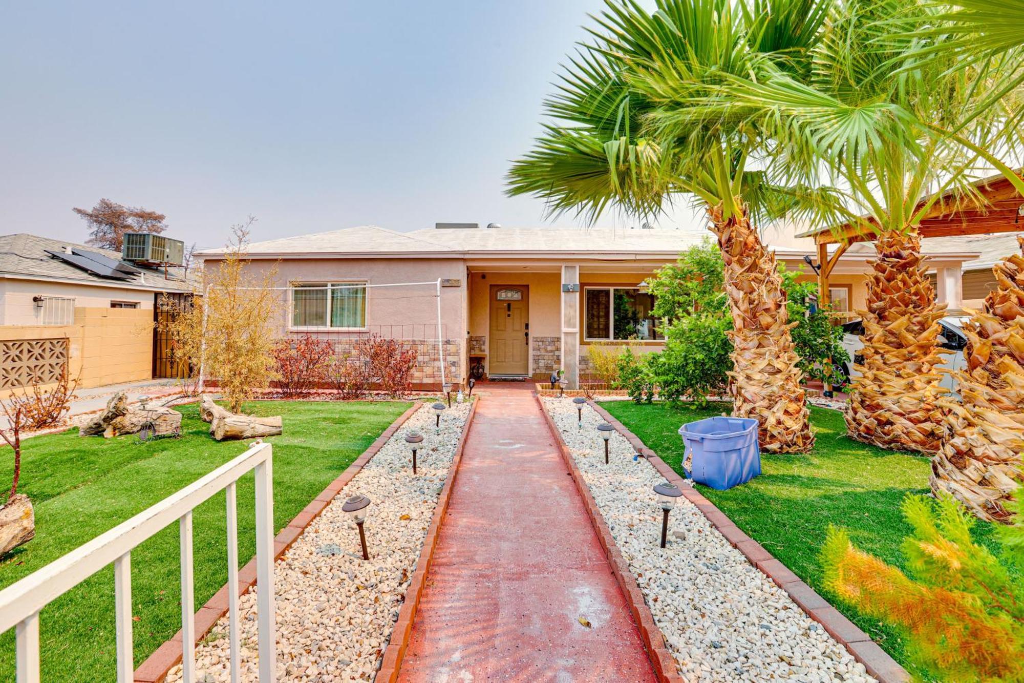 Pet-Friendly Home Near Downtown Henderson Las Vegas Exterior photo